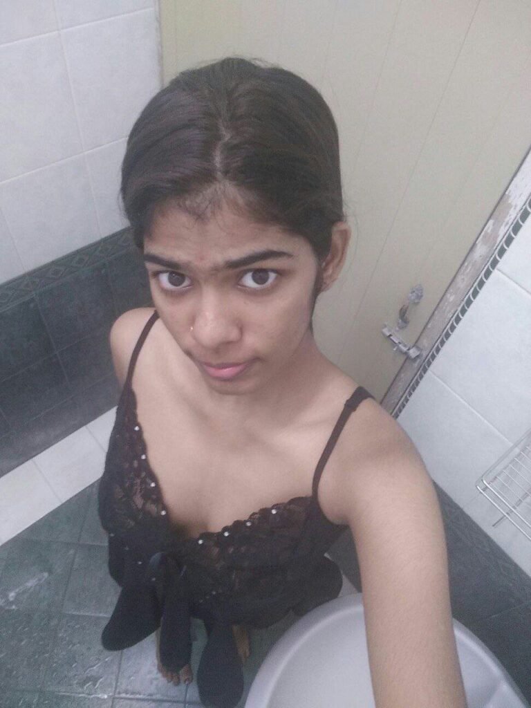 Sexy Lankan Girl Hard Fucked