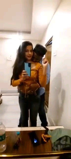 Horny BF Open her Jeans & Start Fingering her Pussy in OYO