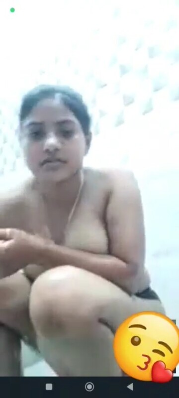 Indian Girl Nude Bathing