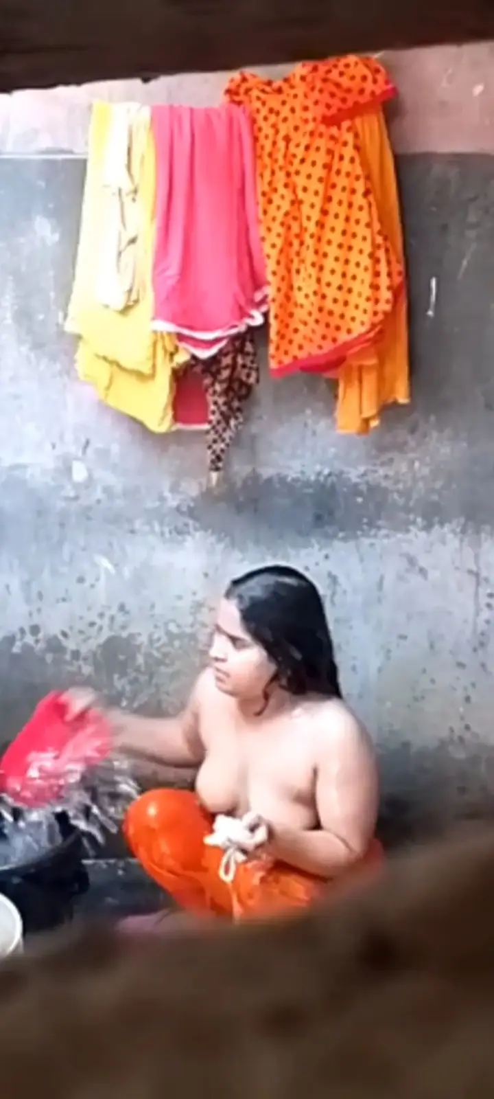 Beautiful Bhabi Bathing