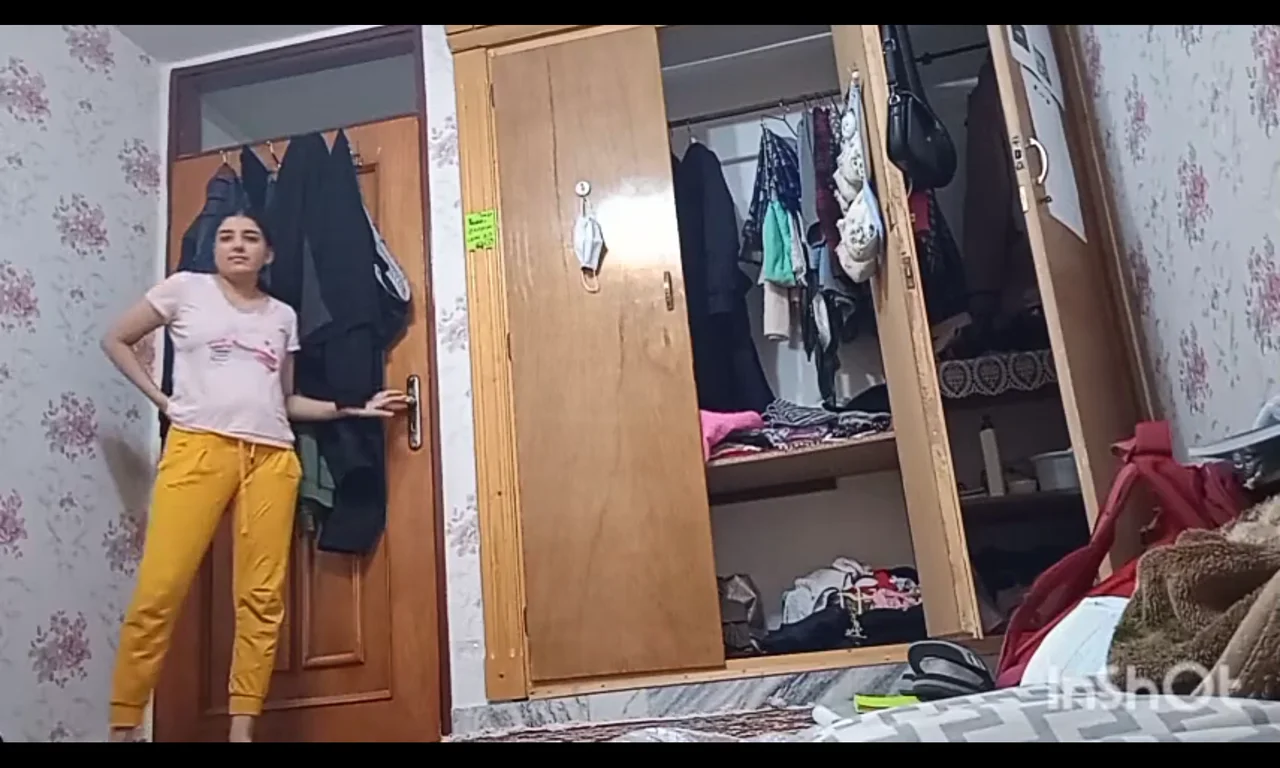 Beautiful Pakistani Sister Changing Clothes Spying by her Brother