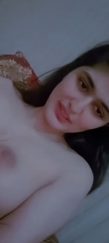 Cute Innocent Face Pakistani Girl Fully Frontal nude Showing