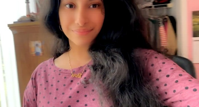 Innocent Face Punjabi Girl Showing Saggy Titts