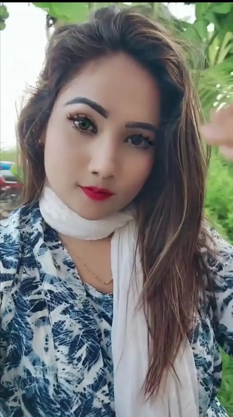 beautiful bangladeshi tiktoker sucking boyfriend dick (1)