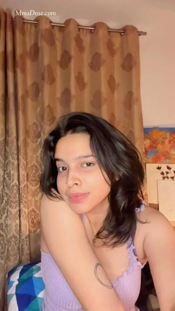 sexy indian snapchat girl fully frontal nude spank on her ass (27)